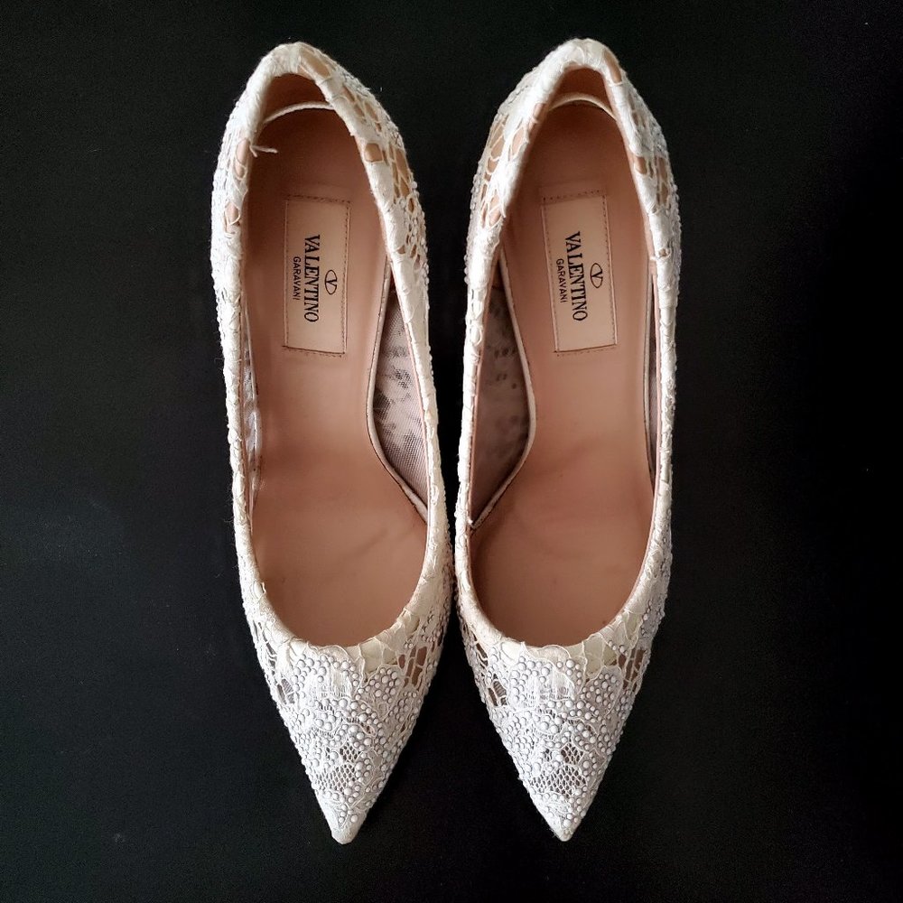 VALENTINO GARAVANI WHITE LACE PUMPS AUTHENTIC SZ37